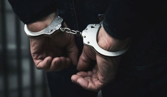 مانسہرہ: بیوی اور بچوں کو یرغمال بنانیوالا شخص گرفتار