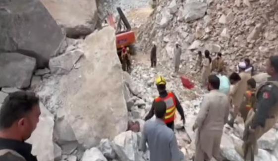 ماربل کی کان سے 17 دن بعد مزدور زندہ نکل آیا