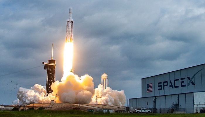 SpaceX launches Falcon Heavy for first time in 18 months to deploy ViaSat-3 satellite