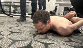 کورسپونڈنٹس ڈنر میں فائرنگ، ایف بی آئی کی گرفتار ملزم کے گھر اور اطراف میں تحقیقات