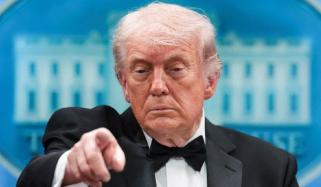 ’میں ریپسٹ نہیں ہوں‘: حملہ آور کے الفاظ دہرانے پر ٹرمپ رپورٹر پر برس پڑے