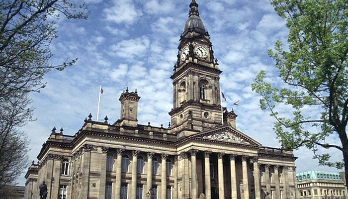 بولٹن ٹاؤن ہال — فائل فوٹو