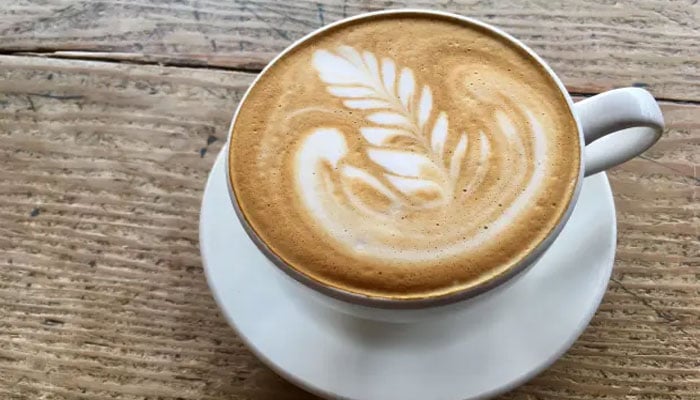 صبح سویرے ایک کپ کافی پینا آنتوں اور دماغی صحت کیلئے مفید ہے، تحقیق