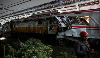 انڈونیشیا: 2 ٹرینوں میں تصادم، 4 افراد جاں بحق، درجنوں زخمی