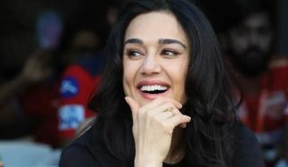 پریتی زنٹا کا خود کو ’ٹرافی‘ کہے جانے پر سخت ردِعمل