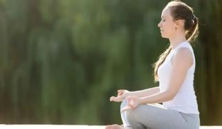 گہری سانس لینے کی عادت ذہنی سکون و بہتر صحت کا آسان حل قرار