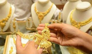 گزشتہ روز کی بڑی کمی کے بعد آج بھی ملک میں سونے کی قیمت میں بڑی کمی