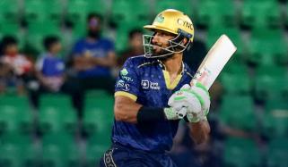 پی ایس ایل 11 ایلیمنیٹر1: سلطانز کا کنگزمین کو 160 رنز کا ہدف