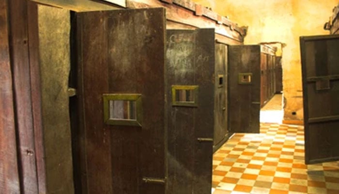 کمبوڈیا میں پاکستانی قیدیوں کے معاملے پر اجلاس، بریفنگ میں اہم انکشافات