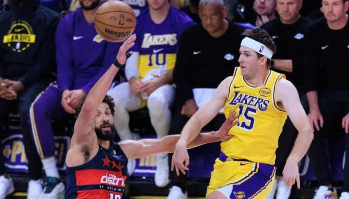 Reaves returns from injury, boosts Lakers in Game 5