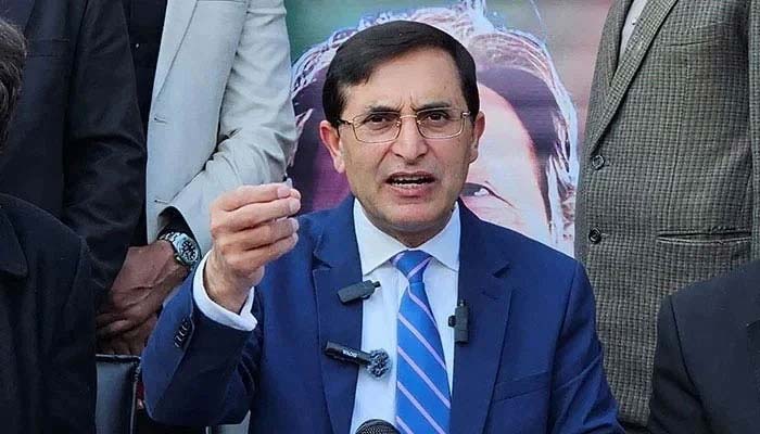 چیئرمین پی ٹی آئی بیرسٹر گوہر—فائل فوٹو