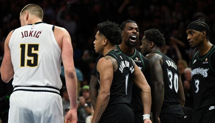 McDaniels’ career-high 32 points oust Nuggets, advancing Wolves to face Spurs