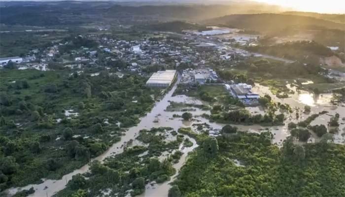 Torrential rain hits Northeast Brazil, six dead and thousands displaced