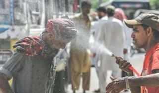 کراچی گرمی کی لپیٹ میں، آج پارہ 39 ڈگری تک پہنچنے کا امکان