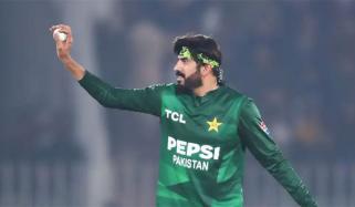 عثمان طارق نے انگلش کاؤنٹی ٹیم واروکشائر کے ساتھ معاہدہ کر لیا 