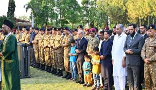 لیفٹیننٹ کرنل خالد حسین شہید کی نمازِ جنازہ، وزیراعظم  اور آرمی چیف کی شرکت