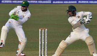 پہلا ٹیسٹ: پاکستان کا بنگلا دیش کیخلاف ٹاس جیت کر فیلڈنگ کا فیصلہ