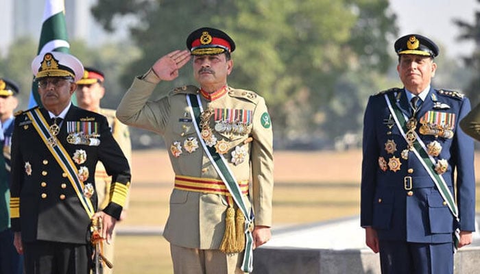 معرکہ حق کی پہلی سالگرہ پر فیلڈ مارشل عاصم منیر کی افواجِ پاکستان اور قوم کو مبارکباد