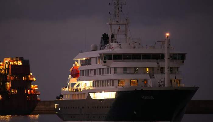 Hantavirus-hit cruise passengers to return home after ship arrives in Tenerife