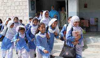 پنجاب حکومت کا 3 ماہ کی گرمیوں کی چھٹیوں کا اعلان
