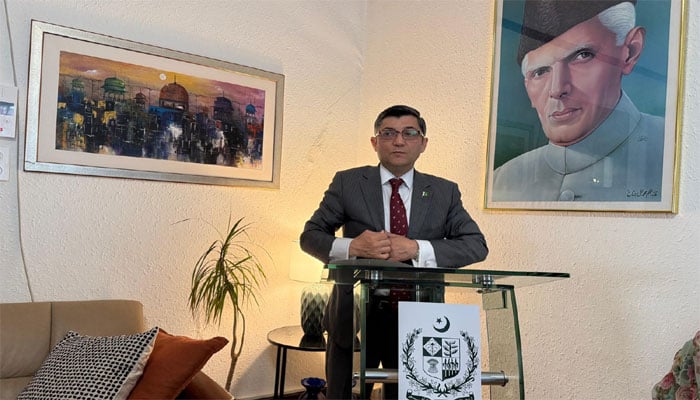 معرکہ حق کی سالگرہ کی مناسبت سے سفارت خانہ پاکستان سوئٹزرلینڈ میں شاندار تقریب