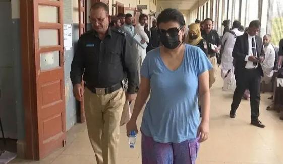 منشیات فروش ملزمہ کو پروٹوکول دینے کا معاملہ، پولیس افسران معطل