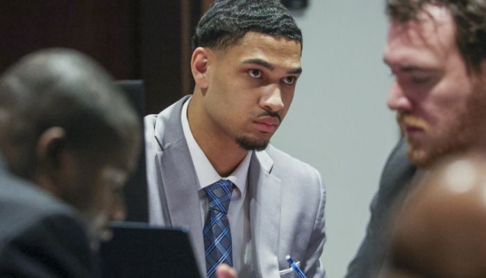Convicted killer Sean Gathright breaks down in tears during Julio Foolio murder trial