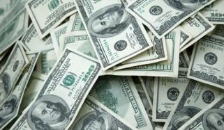 شوہر کی پرانی ناکارہ گاڑی نے خاتون کو کروڑ پتی کیسے بنایا؟