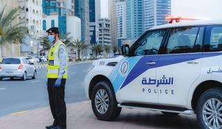 دبئی میں لاپروا ڈرائیور گرفتار، گاڑی ضبط، 50 ہزار درہم جرمانہ