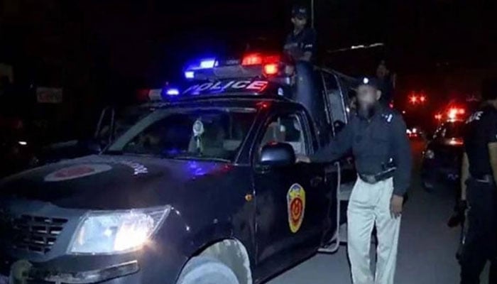 کراچی: جمالی پل کے قریب موٹر سائیکل سواروں کی پولیس پر فائرنگ، 2 اہلکار زخمی