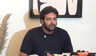 روی موہن کا ضبط کا بندھن ٹوٹ گیا، نم آنکھوں کے ساتھ پریس کانفرنس