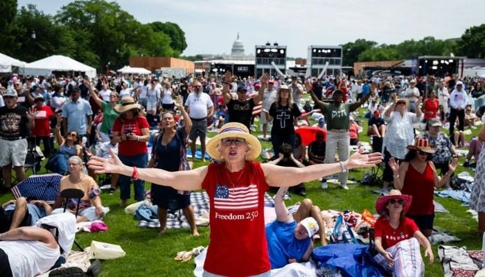 Thousands gather at National Mall for ‘Rededicate 250’ American prayer rally