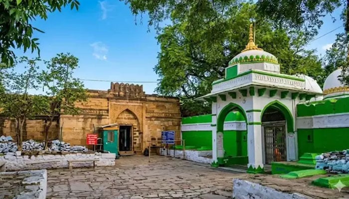 تاریخی مسجد کمال مولا---فائل فوٹو