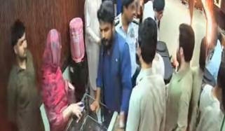 کراچی، صرافہ بازار میں تاجر پر تشدد، ایف آئی اے افسر کو عہدے سے ہٹادیا گیا