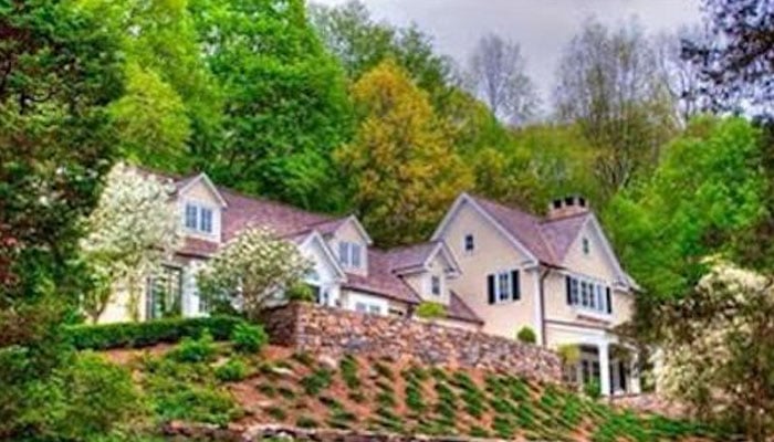 The couples home in NYC, picture credit by Haute Residence