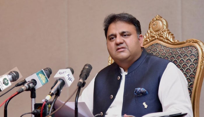 فواد چوہدری (فائل فوٹو)۔