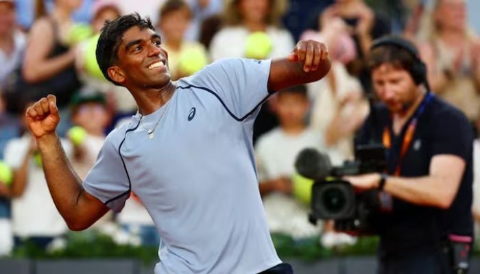Nishesh Basavareddy shocks Taylor Fritz at Roland Garros 2026