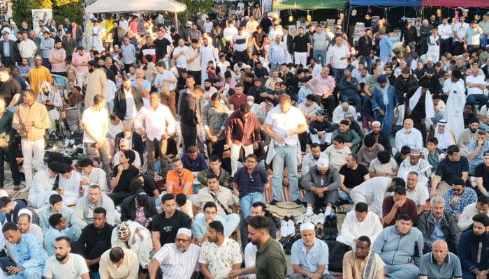 برطانیہ بھر میں عیدالاضحیٰ مذہبی جوش و خروش، عقیدت و احترام کیساتھ منائی گئی