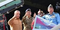 وزیراعظم کی تینوں مسلح افواج کے سربراہان سے ٹیلیفونک گفتگو، عید کی مبارکباد