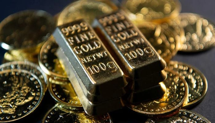 Ex-CIA official charged after $40 million in gold bars found in home
