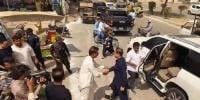 میئر کراچی کی کھلے مقامات پر آلائشیں پھینکنے والوں کیخلاف کارروائی کی ہدایت 