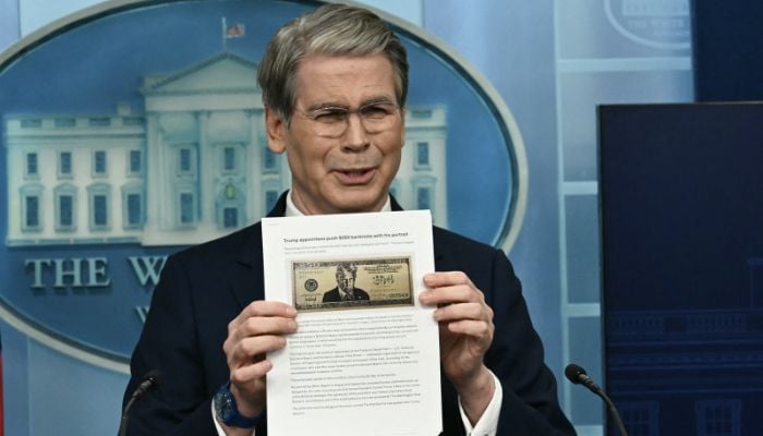 Treasury eyes a Trump $250 bill, pending legal changes to permit living figures on currency