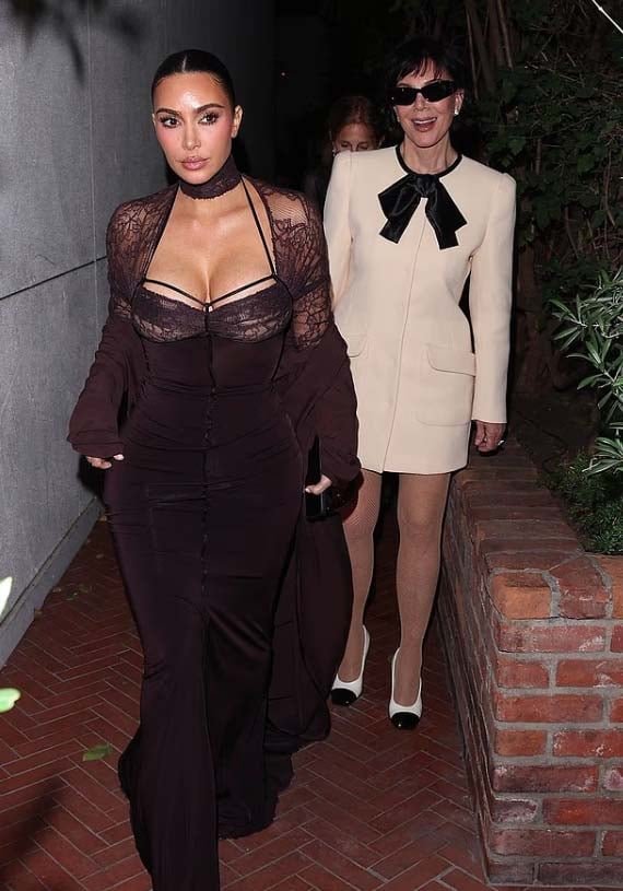 Kris Jenner steps out with Kim Kardashian amid facelift speculation