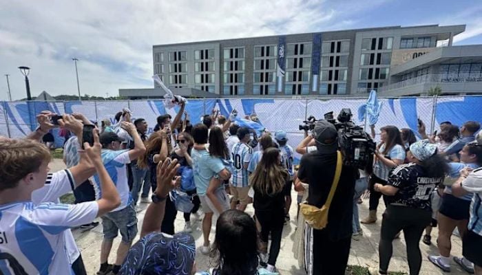 Argentina’s World Cup squad arrives in Kansas City to begin their title defense