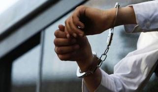 کراچی: ڈیفنس میں پولیس مقابلہ، ایس ایس پی کے بھائی کے گھر ڈاکہ مارنے والے ملزمان گرفتار