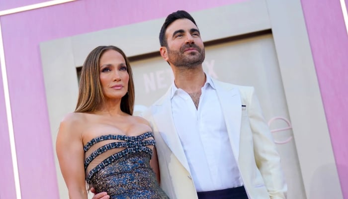 Jennifer Lopez fires back at romance questions about Brett Goldstein