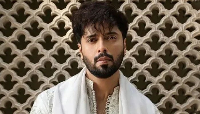 Fahad Mustafa makes unexpected appeal to Punjab govt over early mall closures