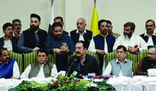 مظفر آباد، عوامی ایکشن کمیٹی مطالبات، مہاجرین نشستوں کا معاملہ اسمبلی لے جانے کا فیصلہ