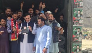 ہمیں اتنا نہ دبائیں کہ سسٹم سے باہر نکلنے پر مجبور ہوجائیں، بیرسٹر گوہر کی دھمکی 
