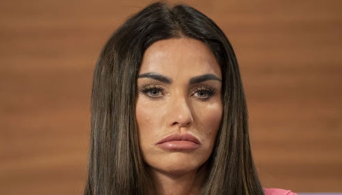 Katie Price drops truth about Lee Andrews after returning to Britain